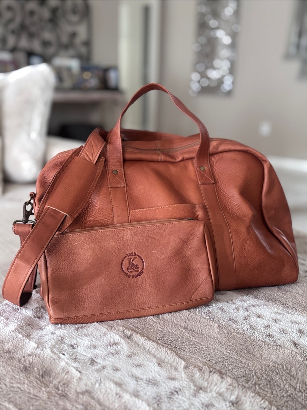Large Brown Leather Executive Overnight Travel Duffel Bag & Zippered Pouch